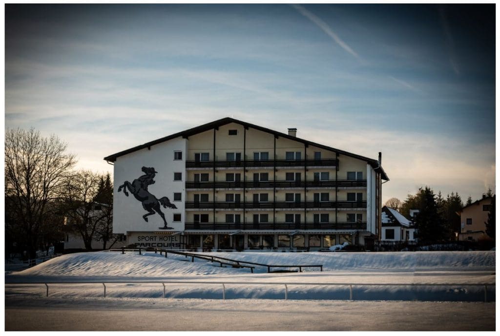 Reitzentrum Hausruckhof Rückseite im Winter